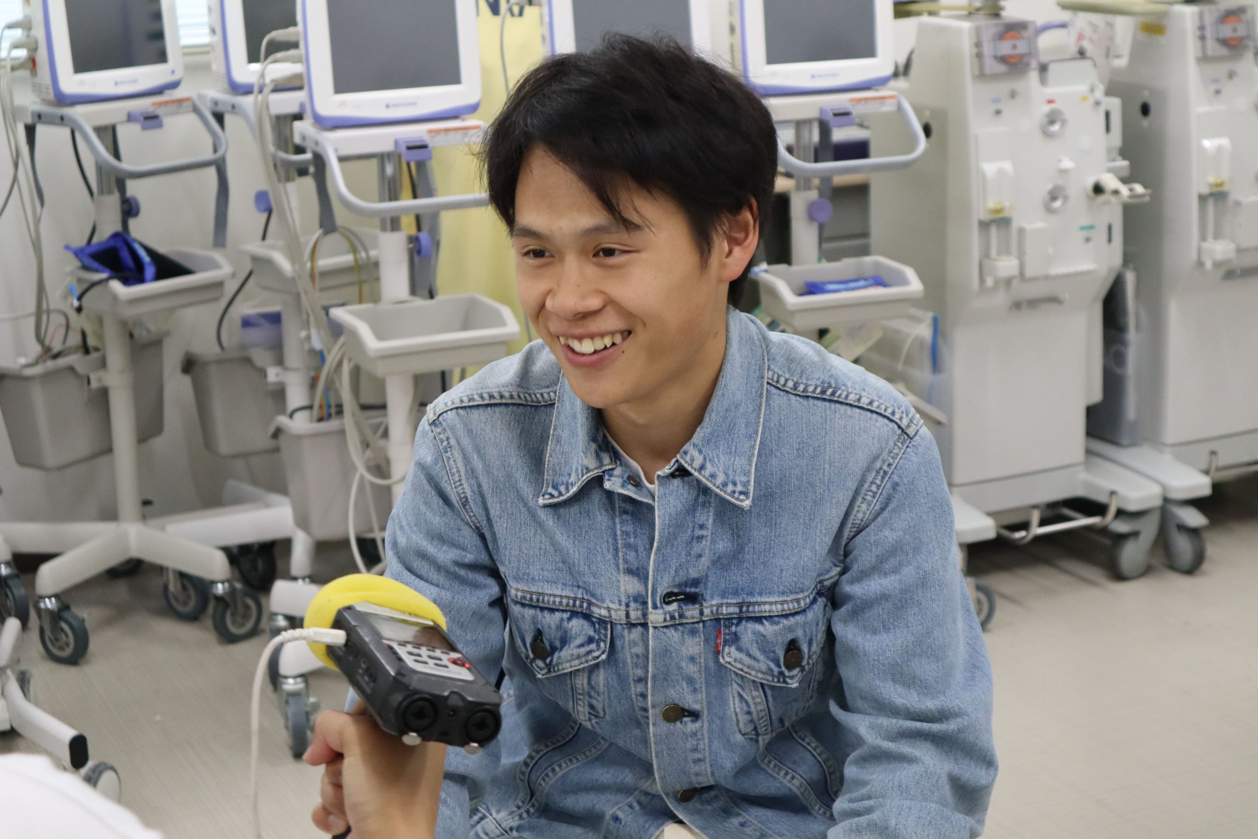 ラジオ番組「ジケイのたまごたち」に１年生の学生が出演します！
