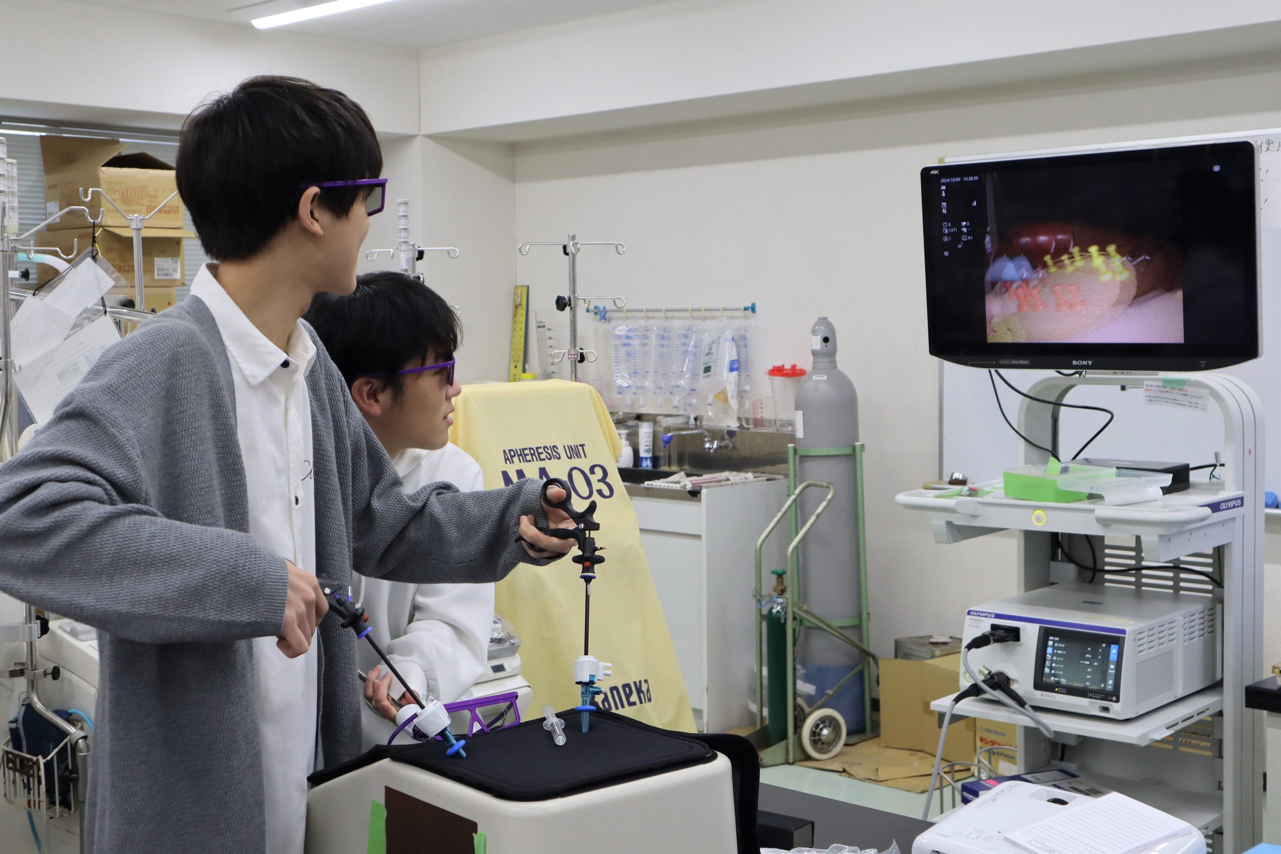 【授業レポート】「医用機器学概論」内視鏡に触れてみよう！
