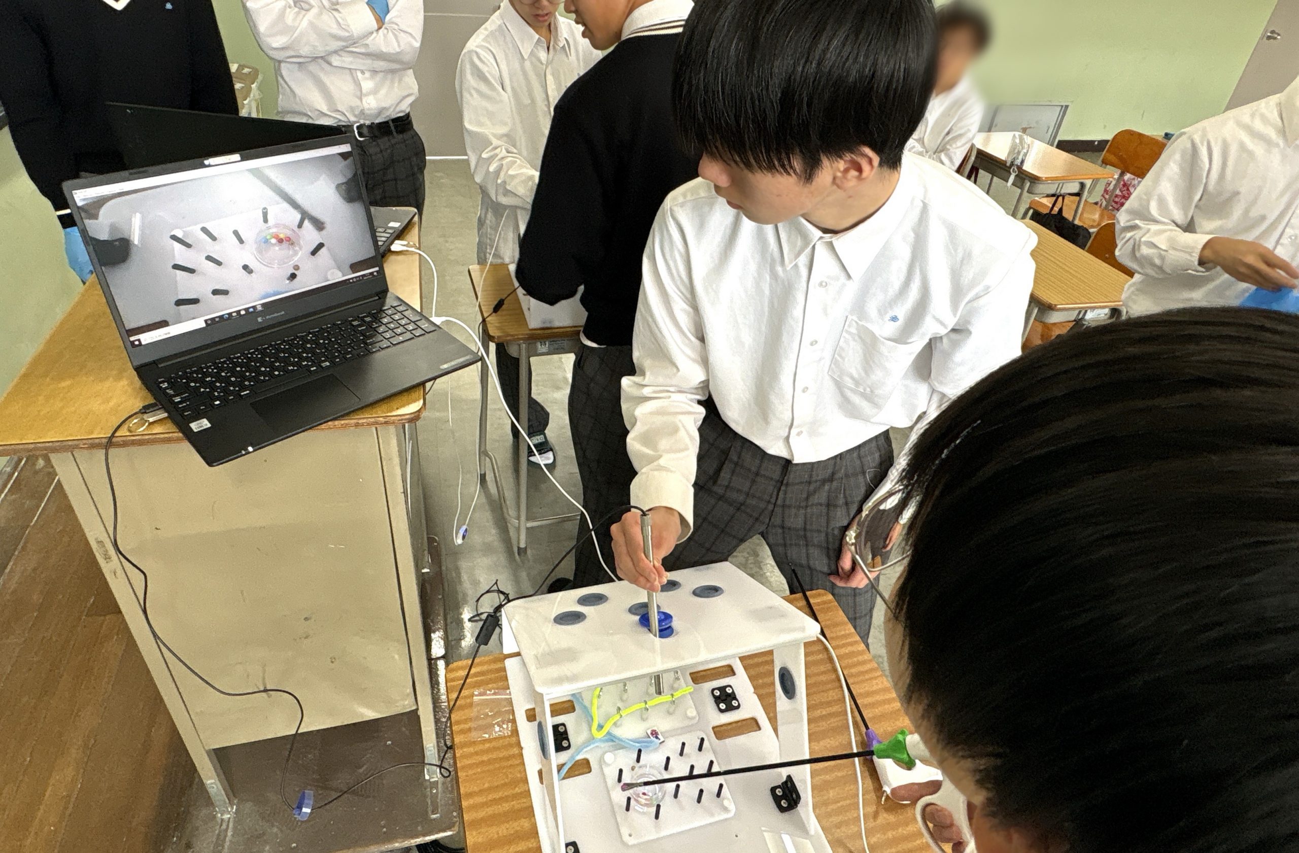 【高大連携】星翔高校で「電気メス」＆「内視鏡シミュレーター」体験授業を実施！