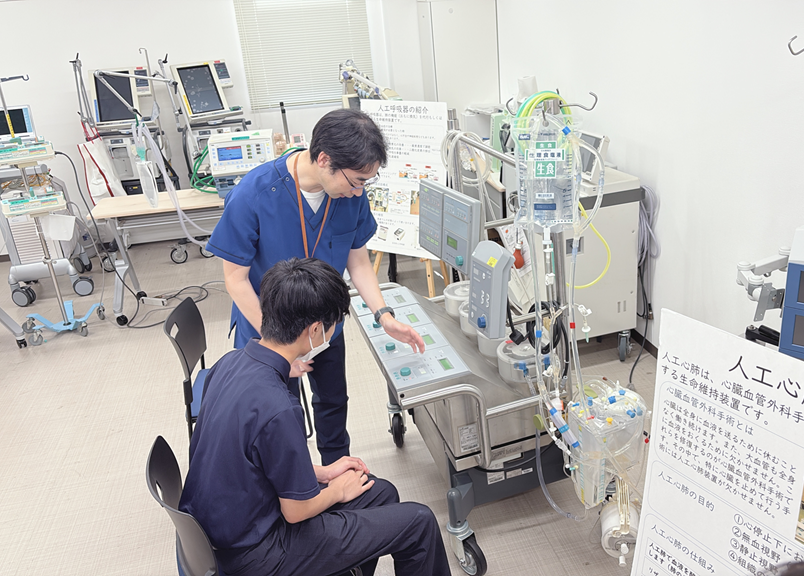 臨床工学技士体験の様子